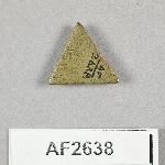 864647
