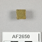 864677