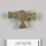 864724