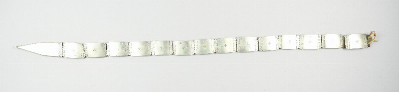865671
