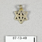865906