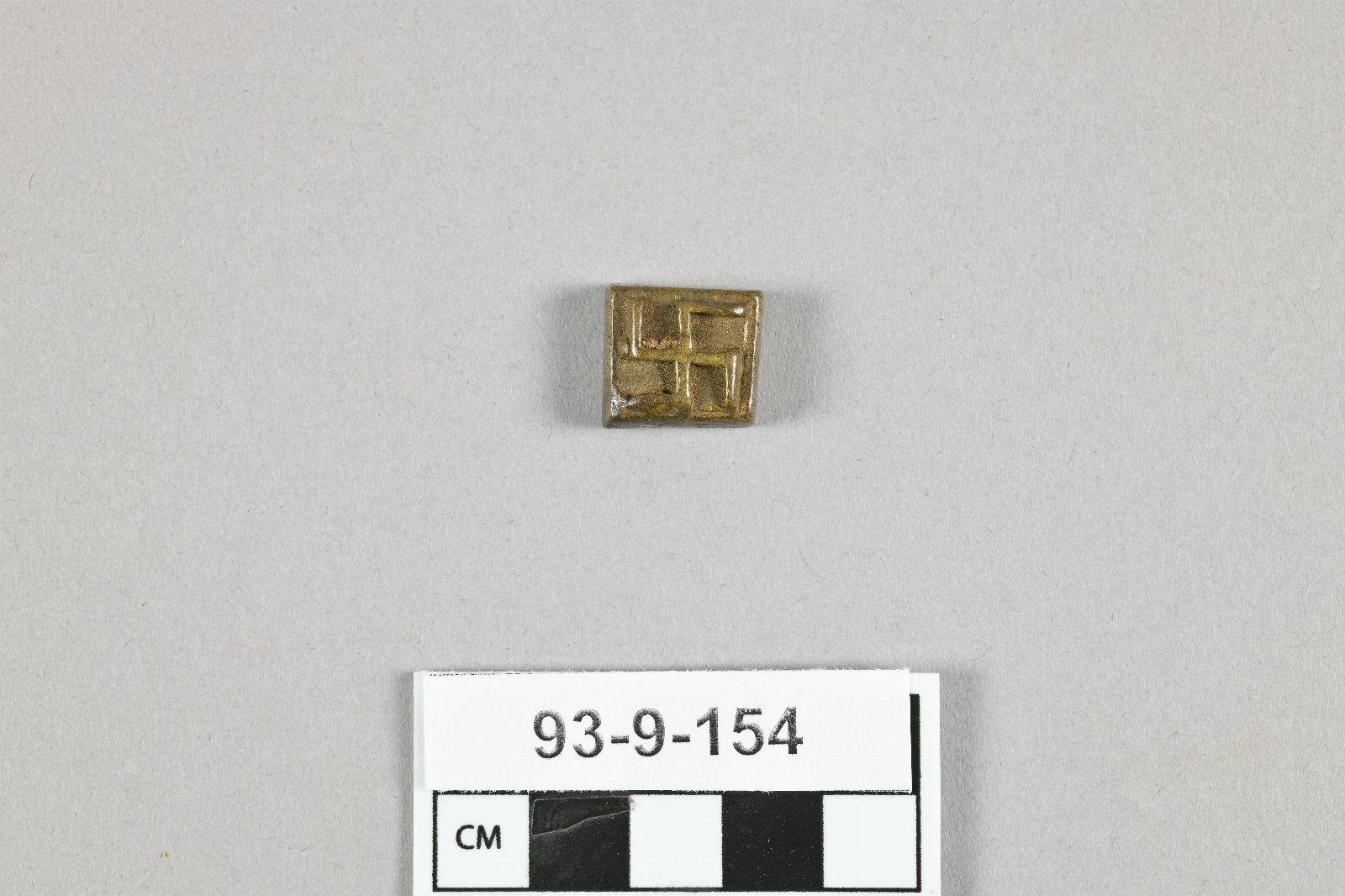 866105