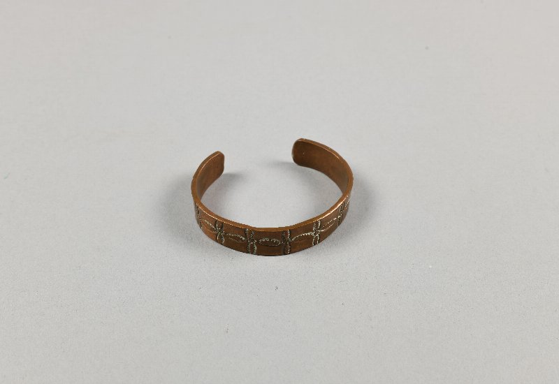 867828