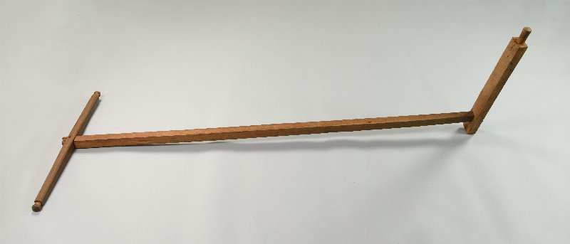 869571
