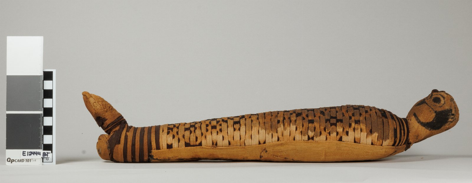 871662