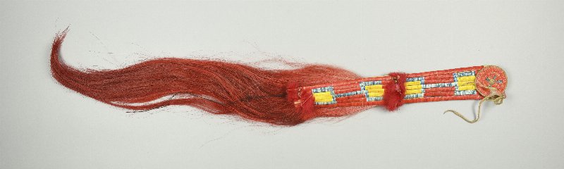 871748