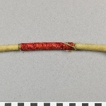 871877