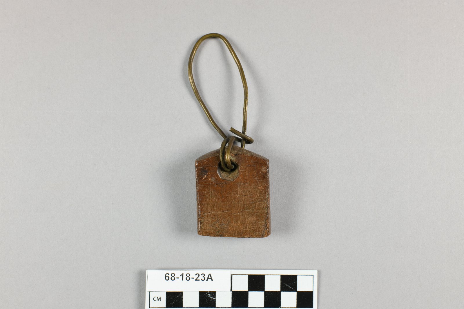 876385