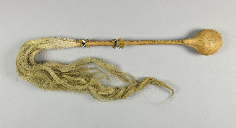 878070