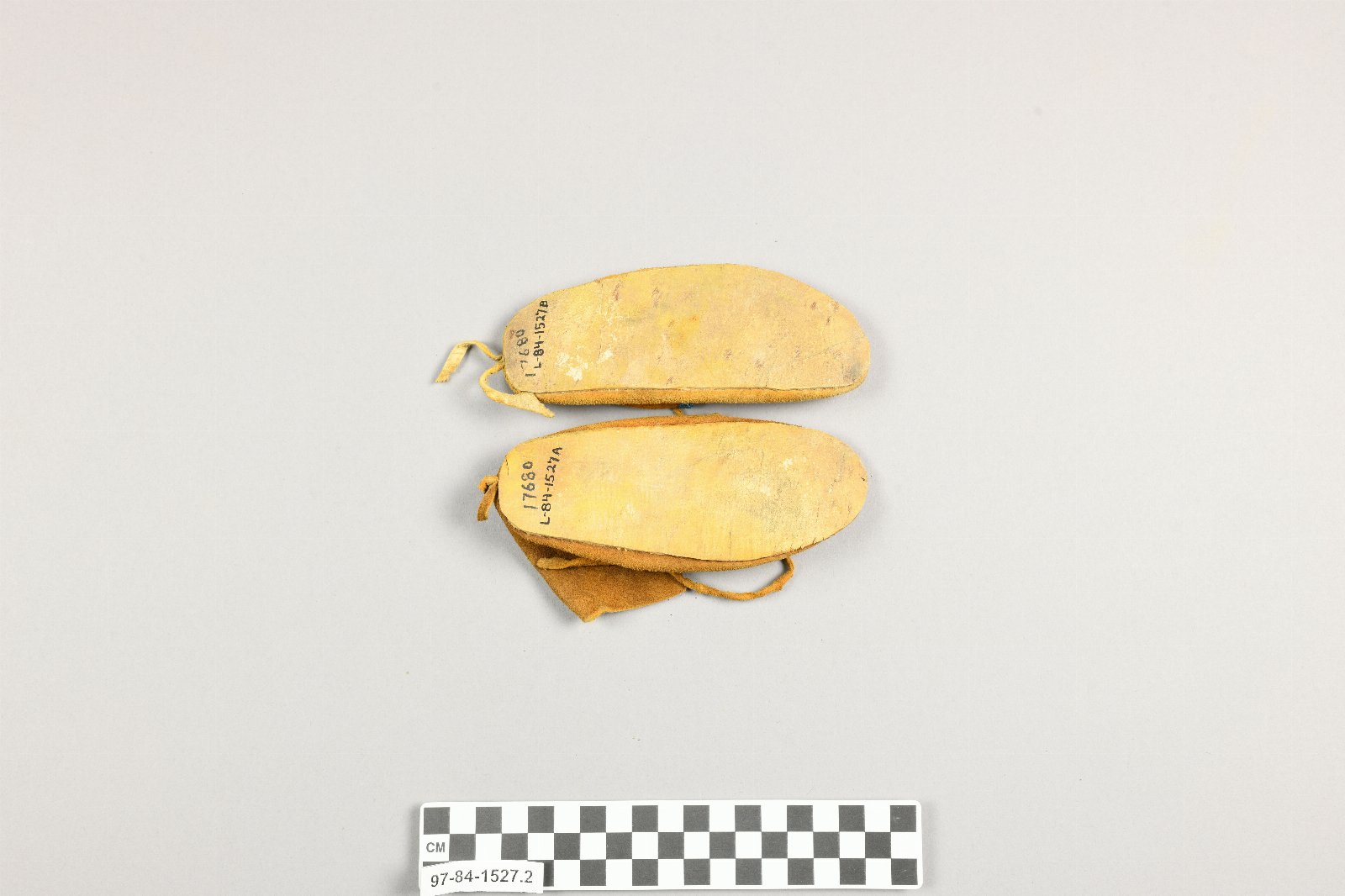 878354