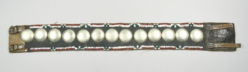 879081