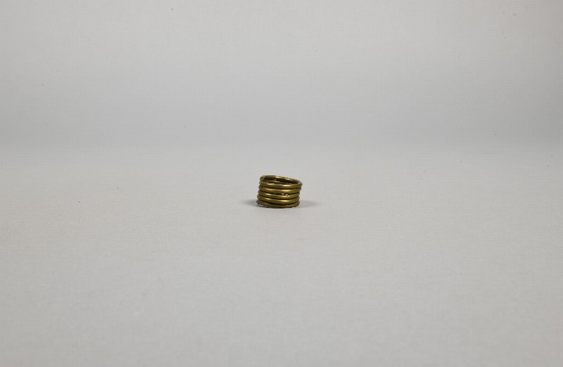 879573
