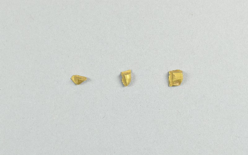 880762