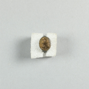 E8105