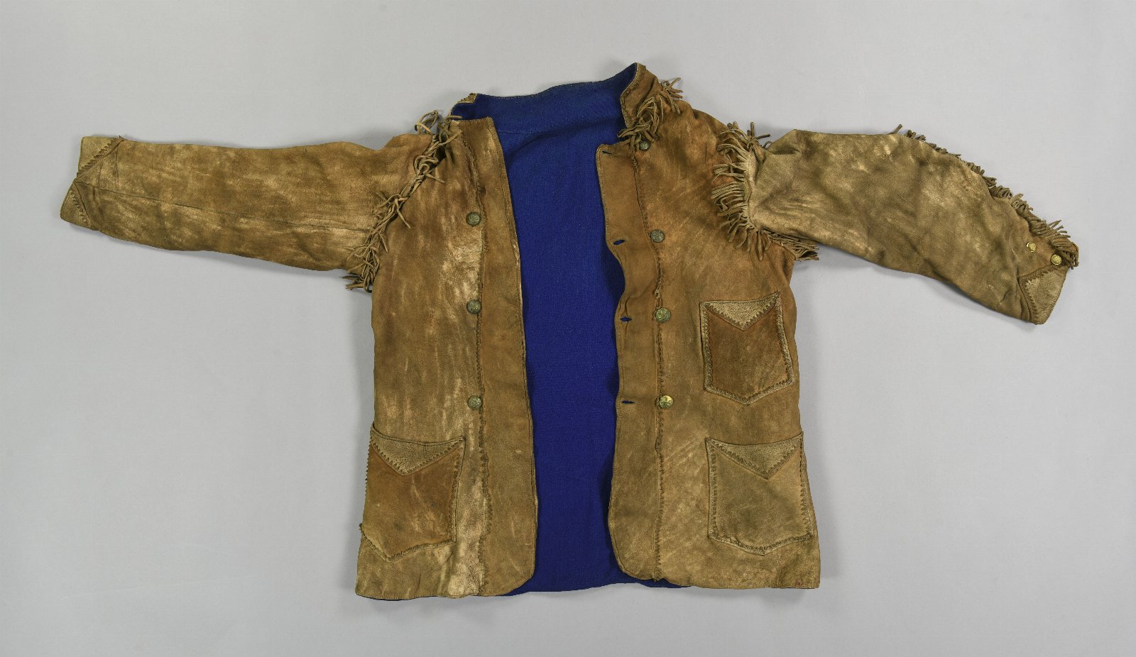 883731