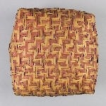 889104