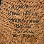 889161