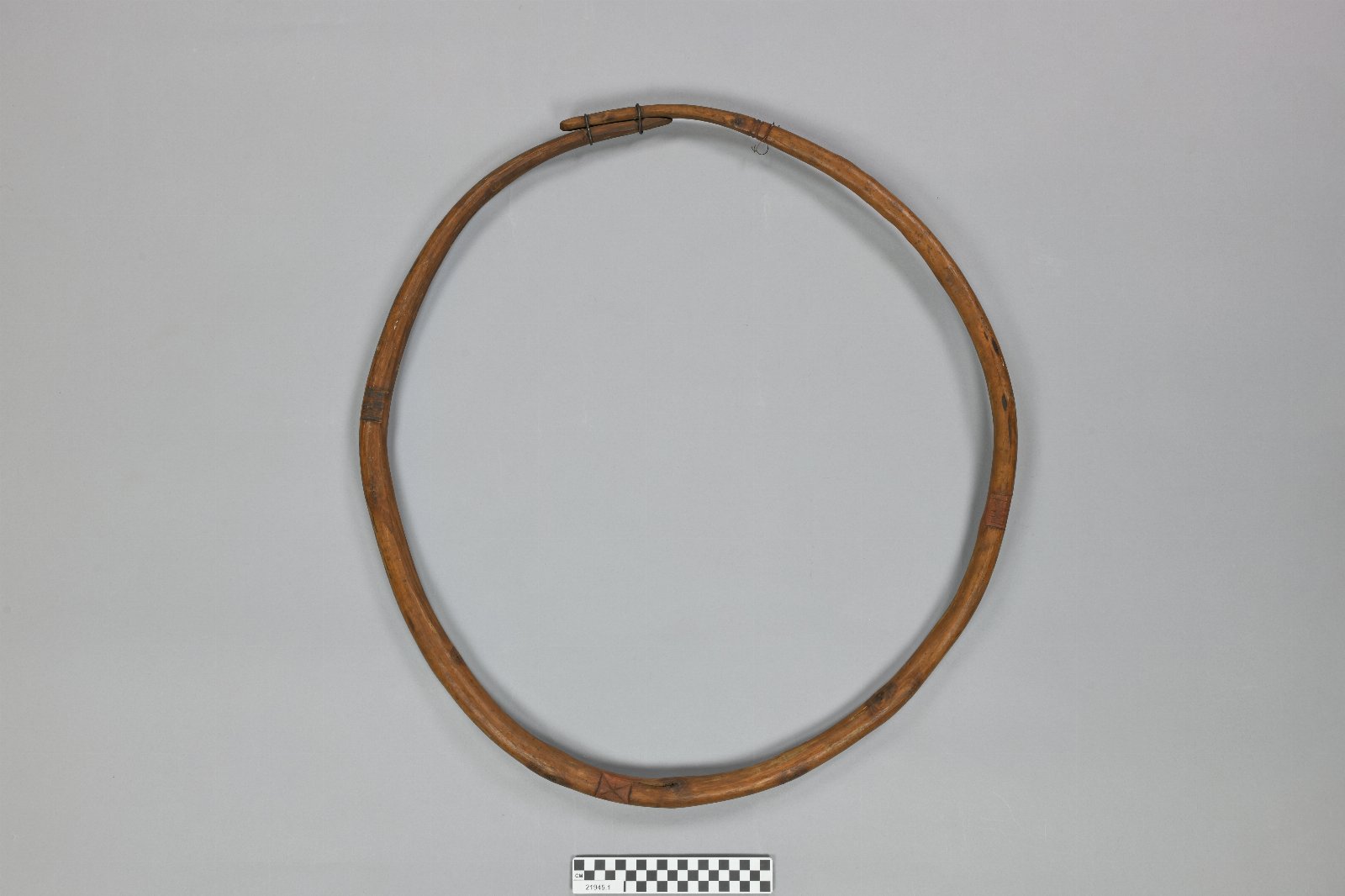 889167