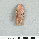 890121