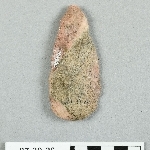 890156