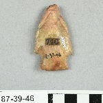 890196