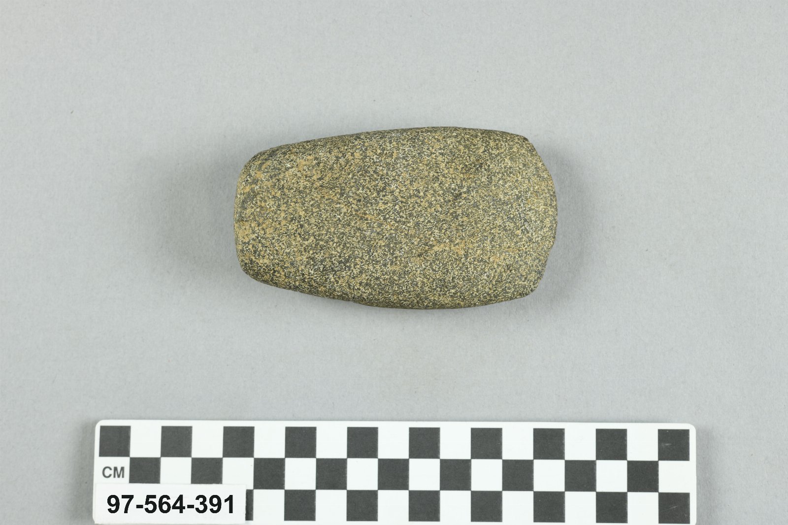 890381