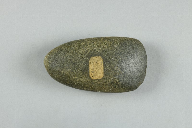 890612