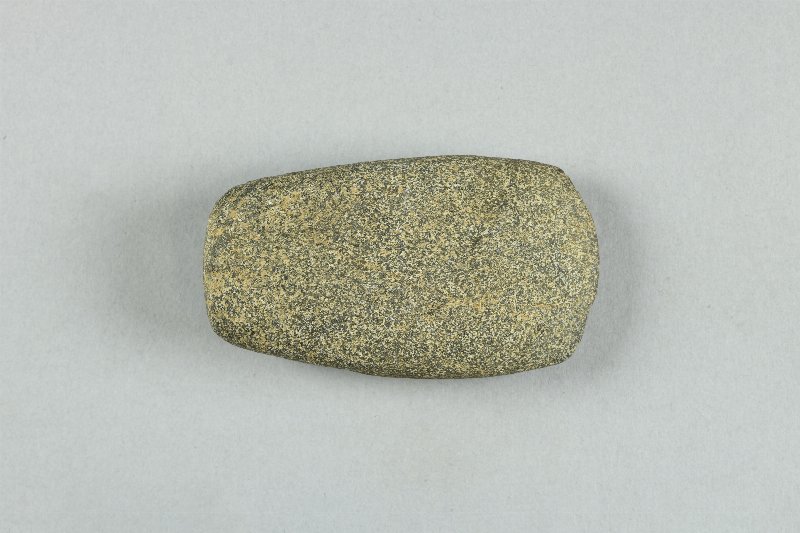 890614