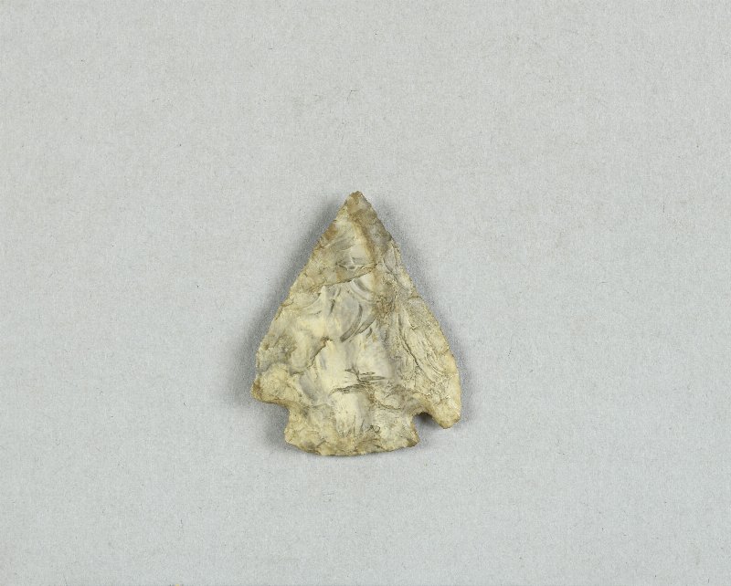 890717