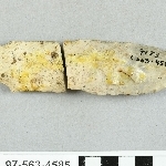 890944