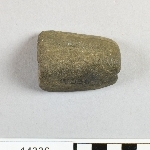 891577