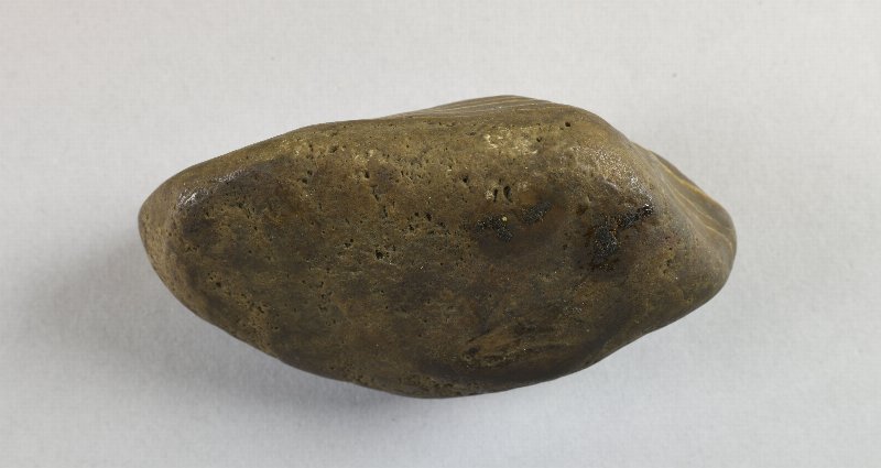 891627