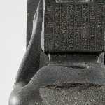 891822