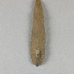 892028