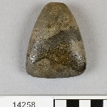 892599