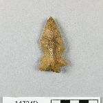 892656