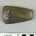 892986