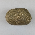 893696
