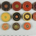 894195