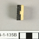 894943