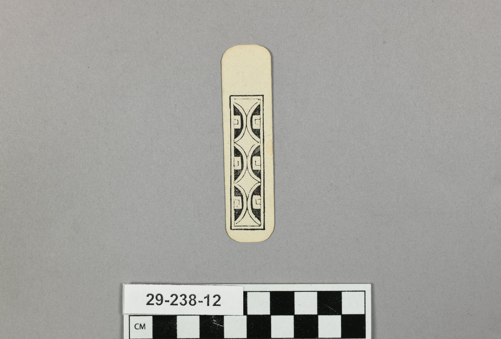 895137