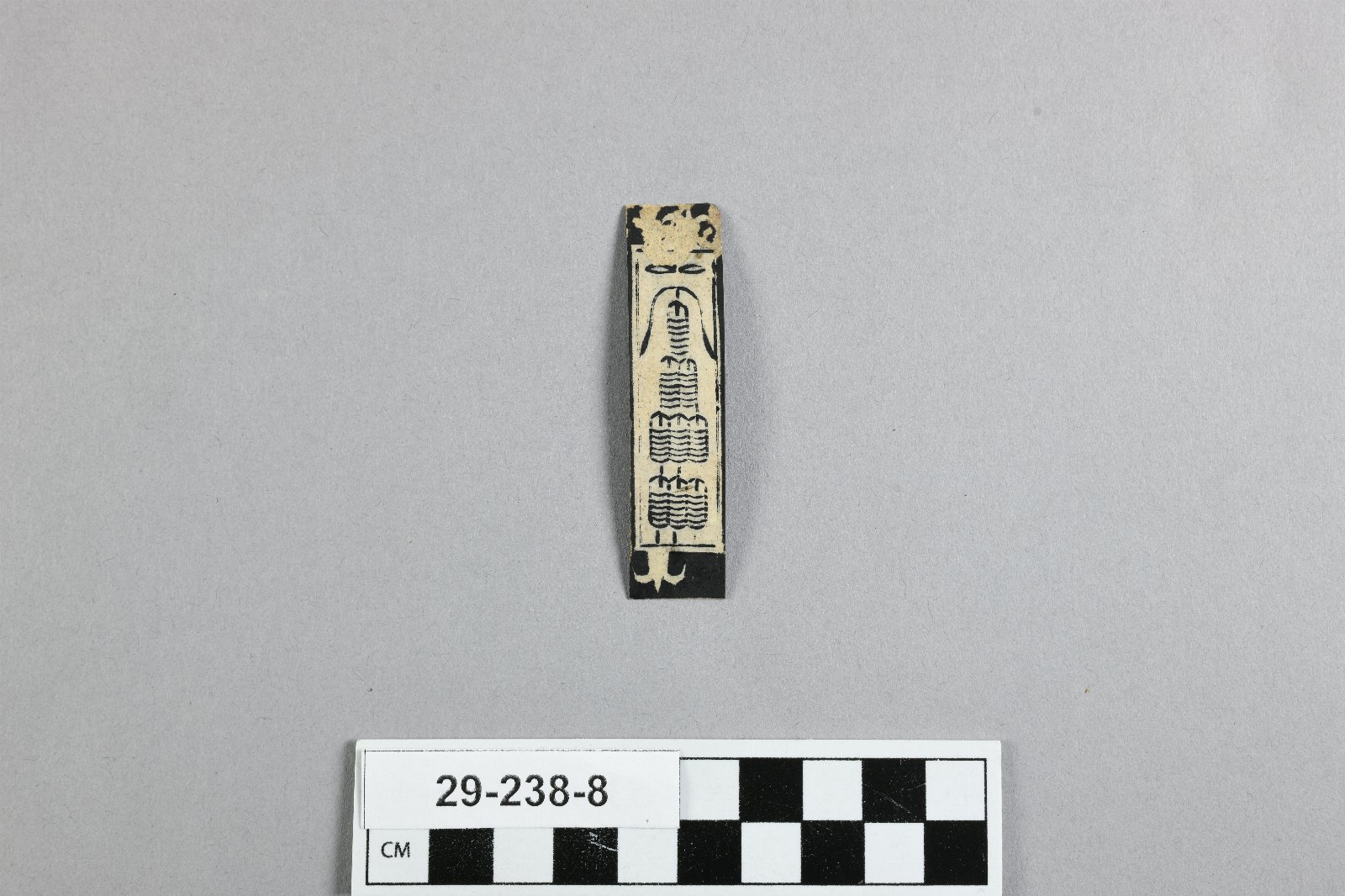 895721