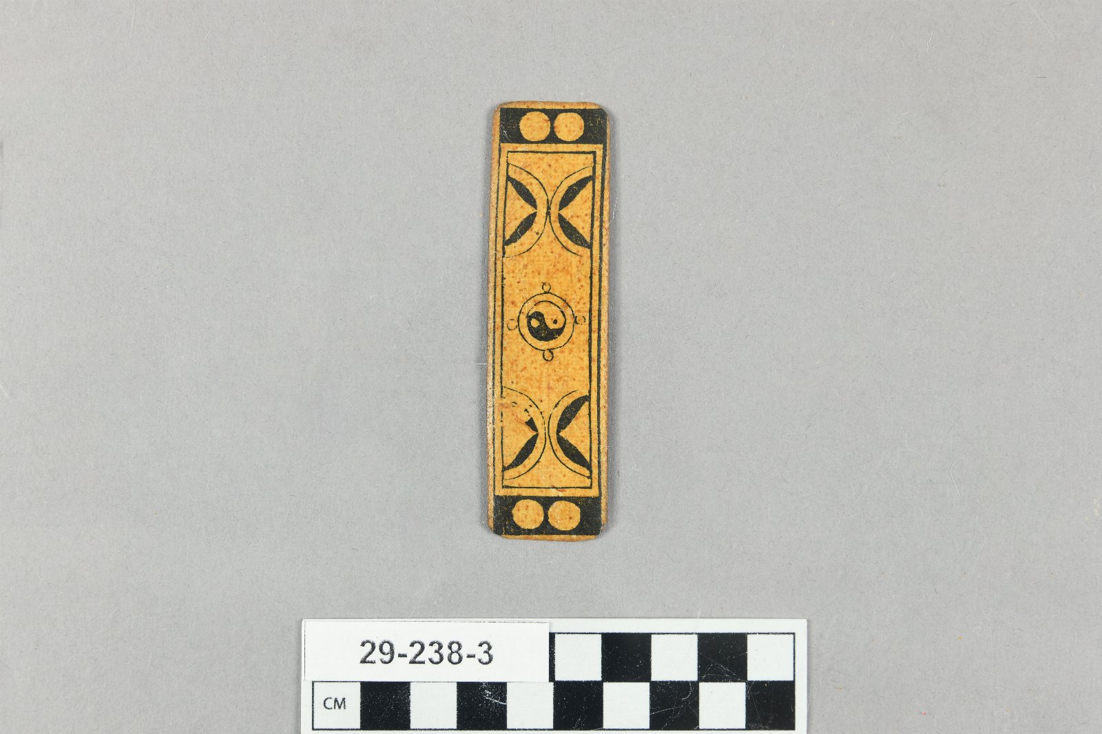 896003