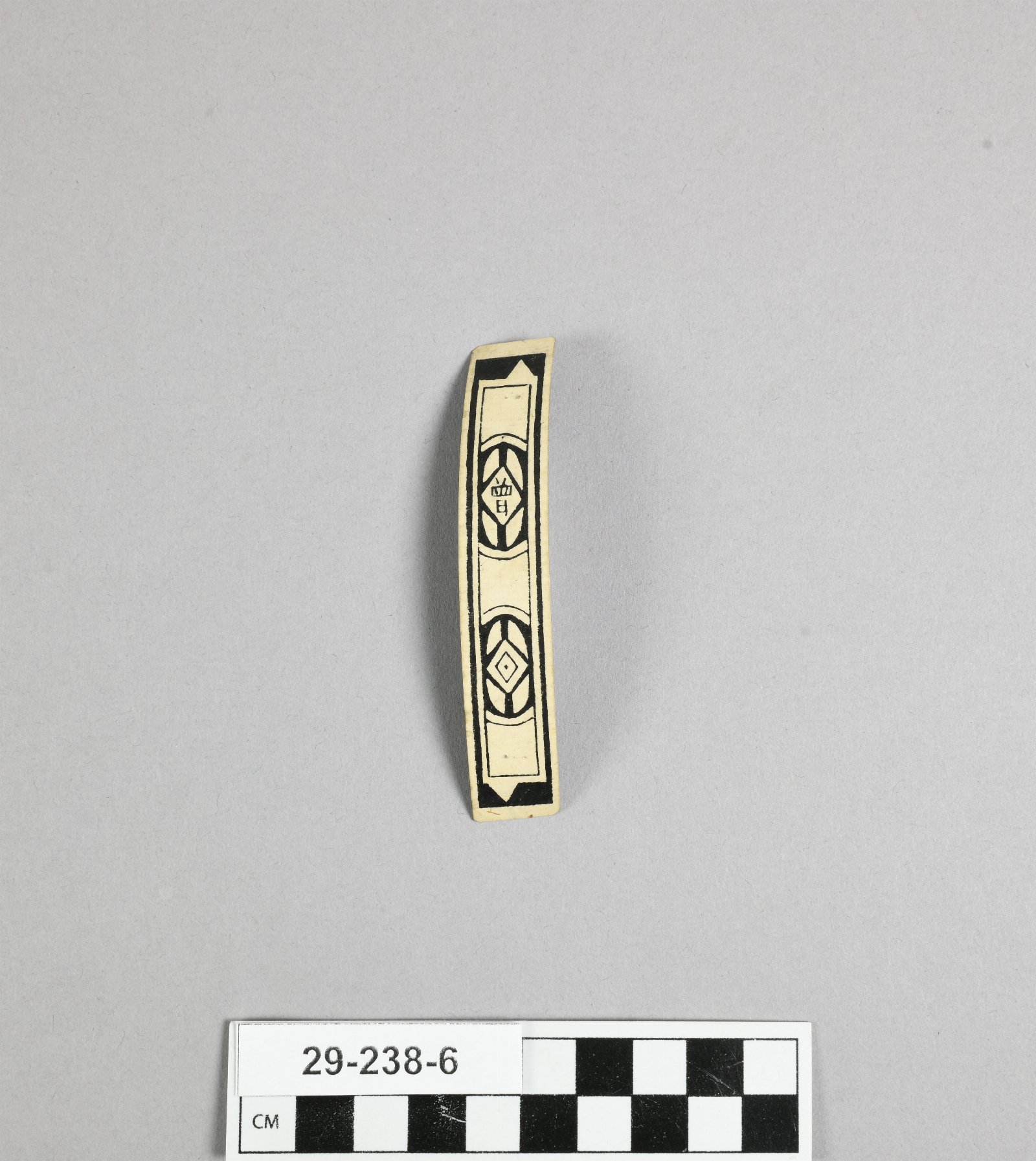 896113