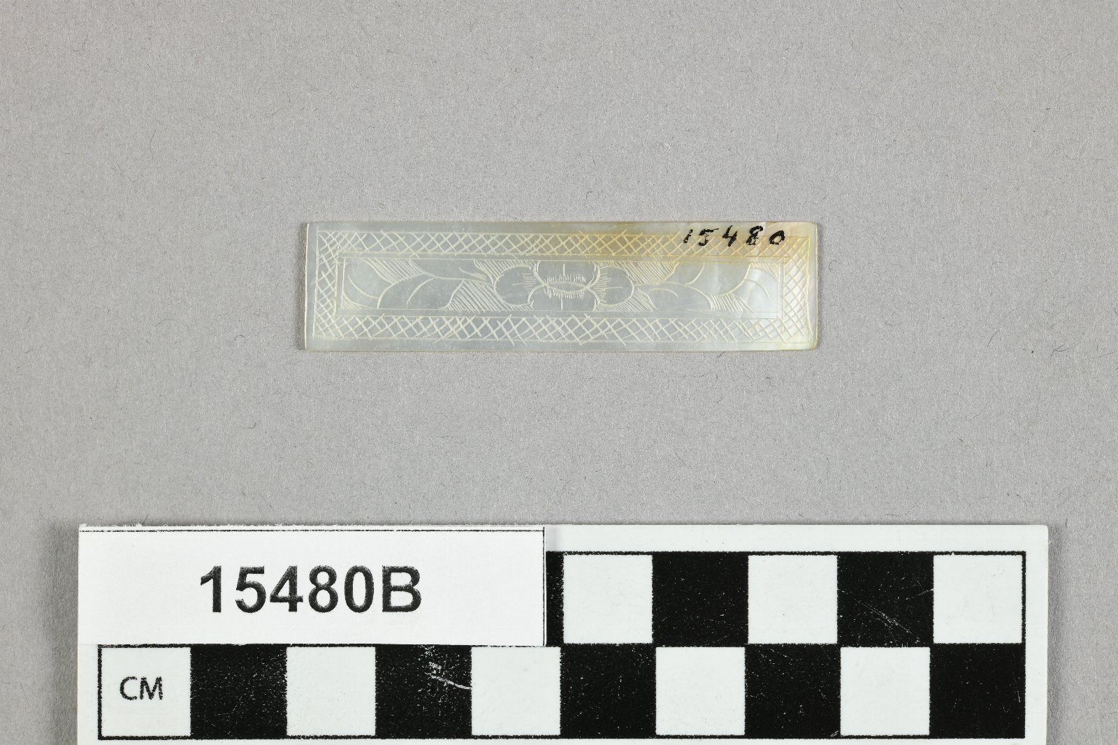 897103