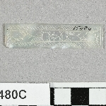 897105