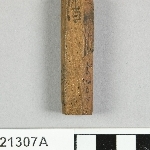 897961