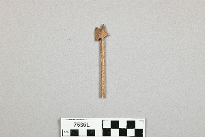 7586L
