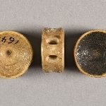 899300