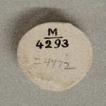 900218
